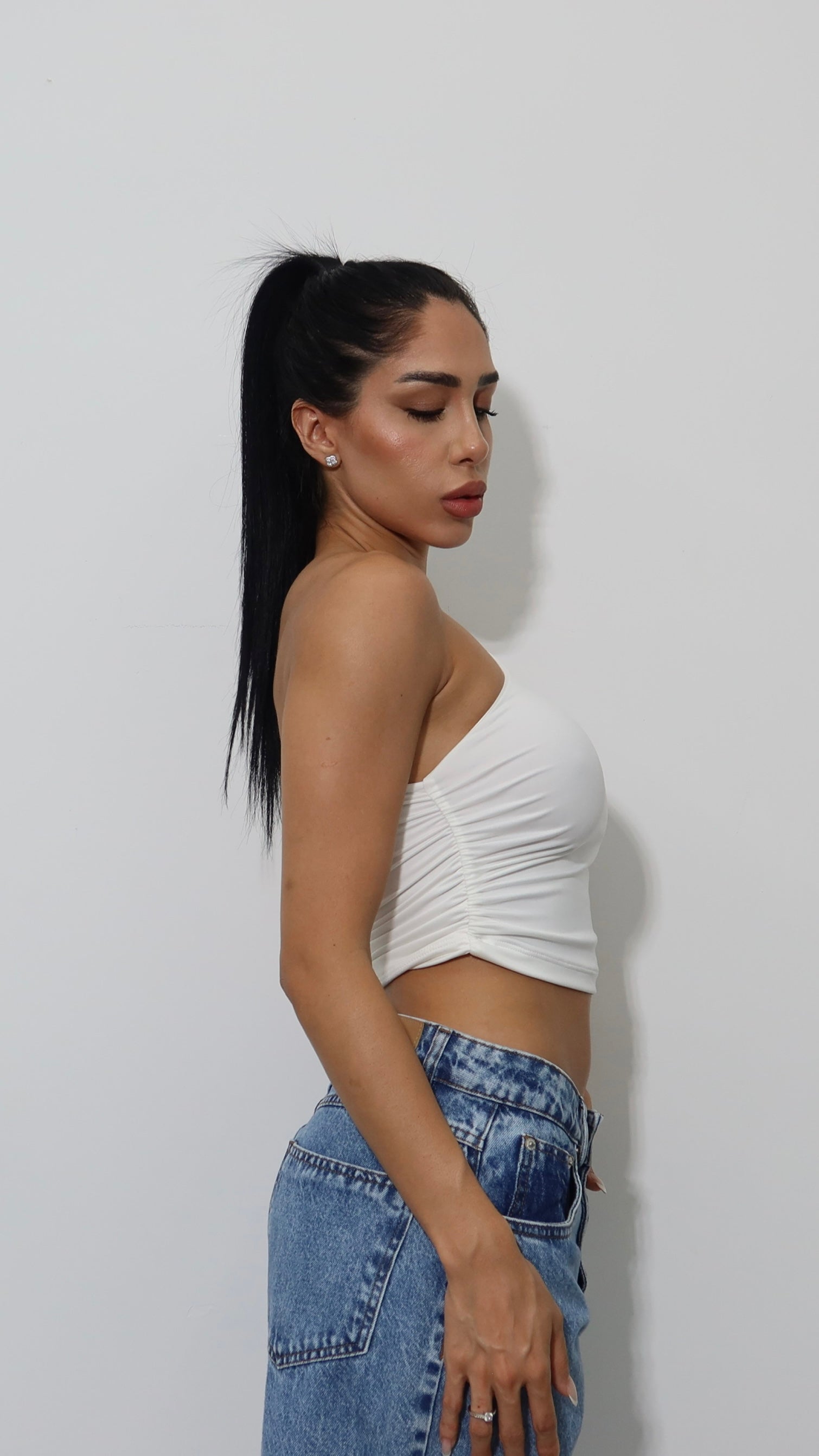 CROPPED ONE SHOULDER OFF WHITE