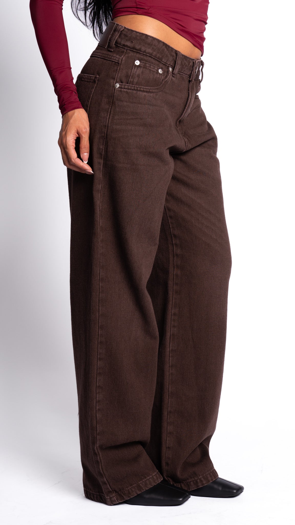 CALÇA JEANS OVERSIZED DARK ROSEWOOD