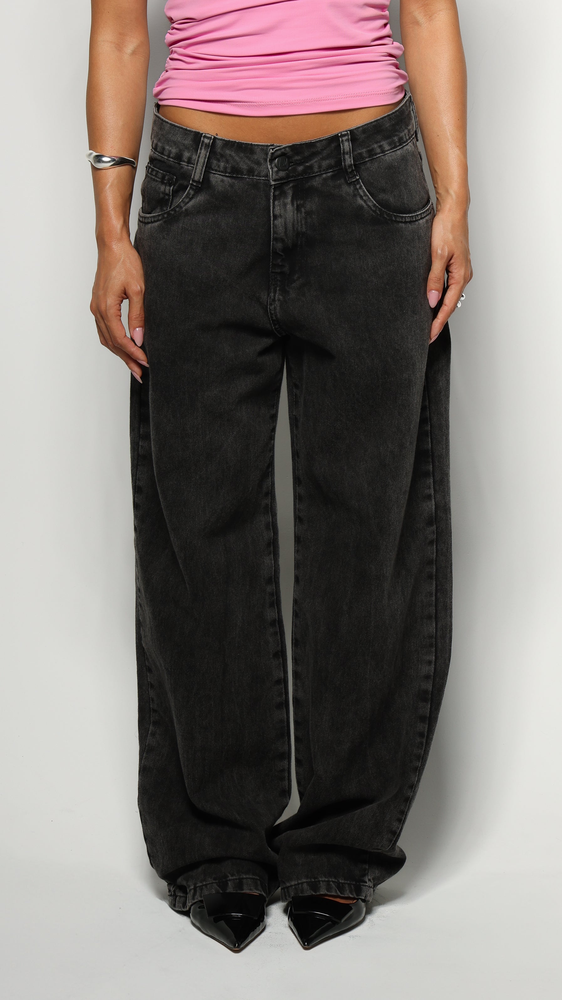 CALÇA JEANS OVERSIZED PRETA ESTONADA