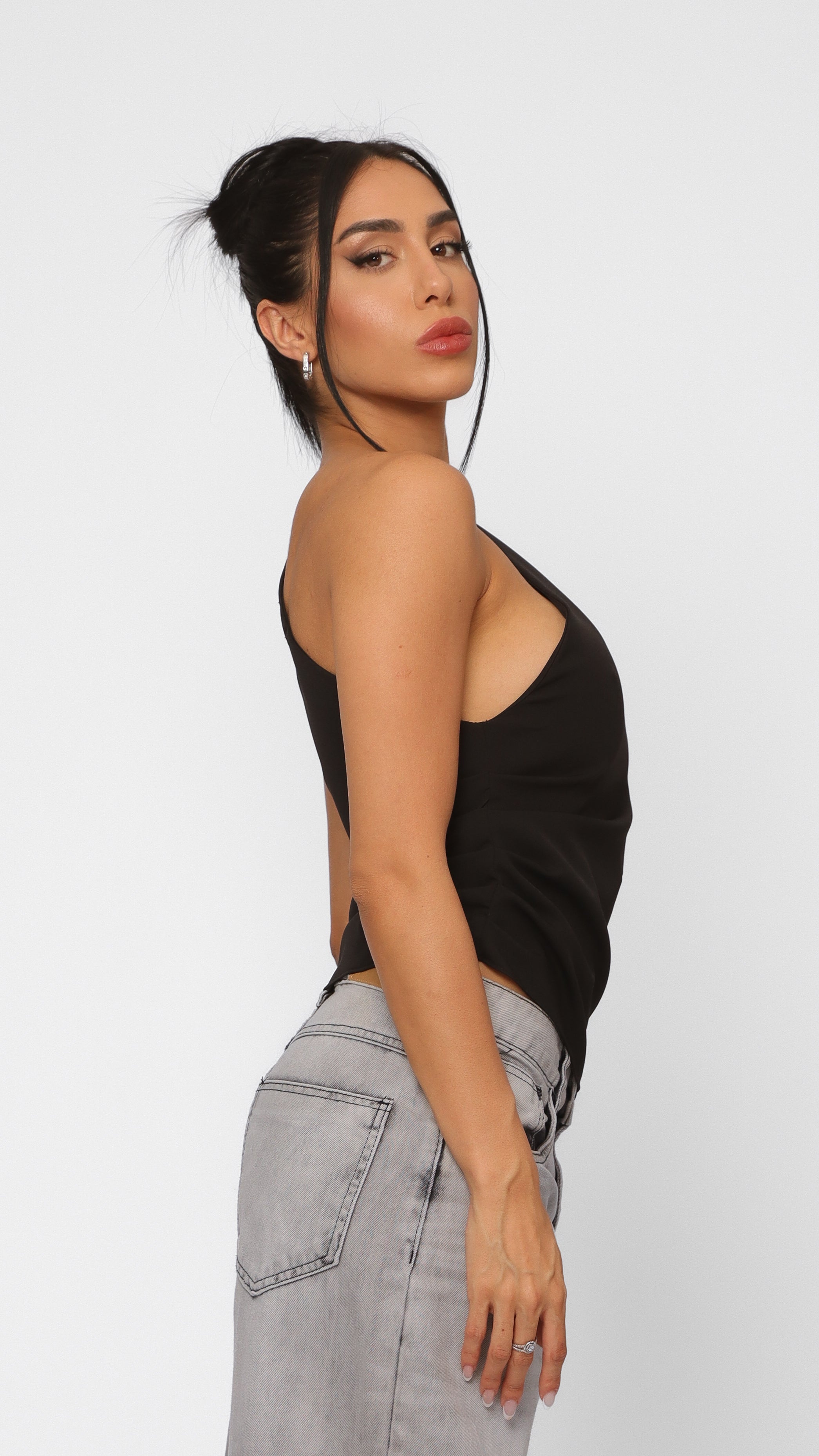 BLUSA ALFAIATARIA ONE SHOULDER PRETA