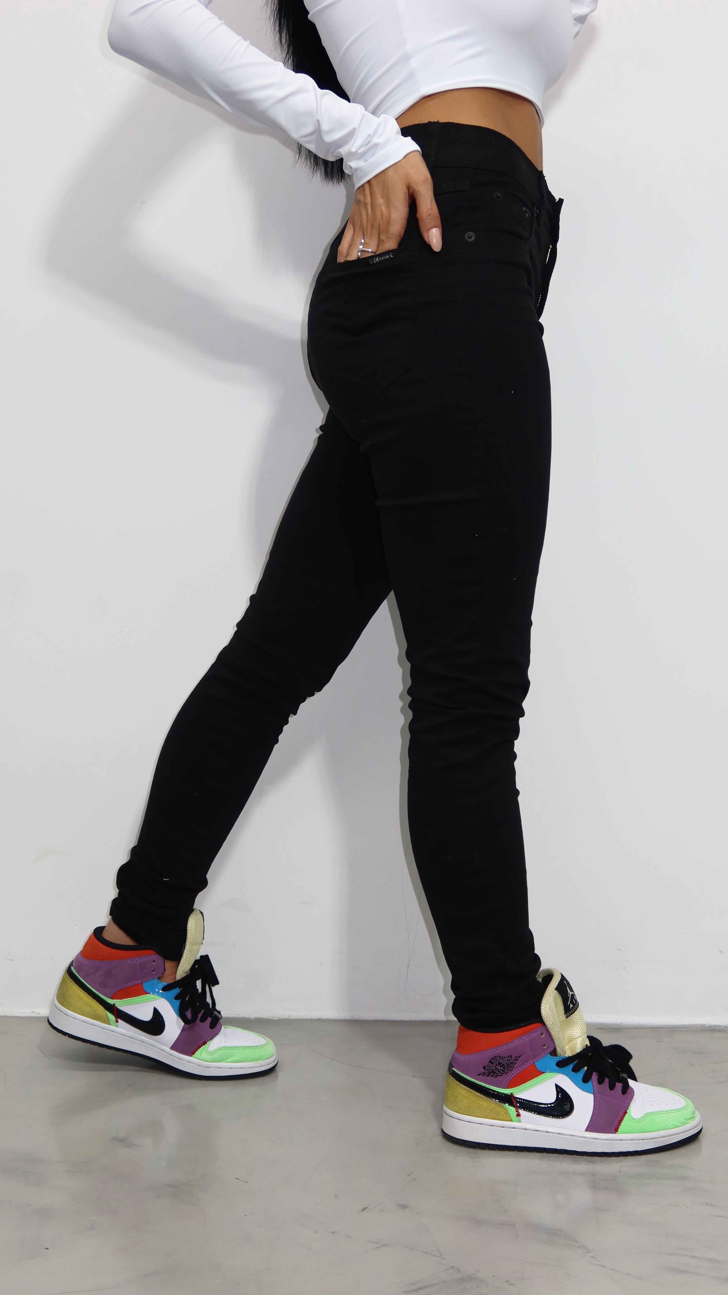 CALÇA SKINNY PRETA
