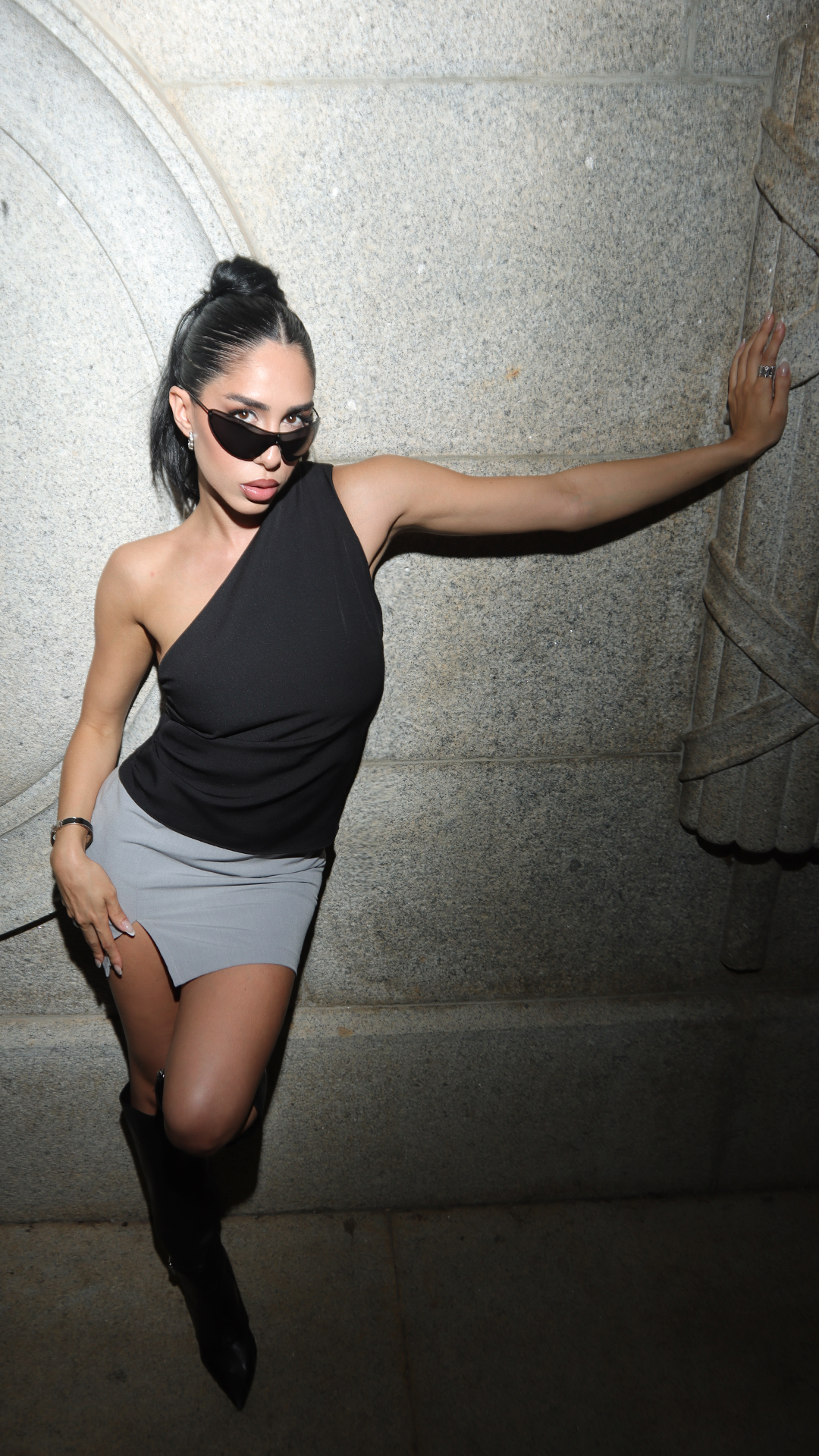 BLUSA ALFAIATARIA ONE SHOULDER PRETA