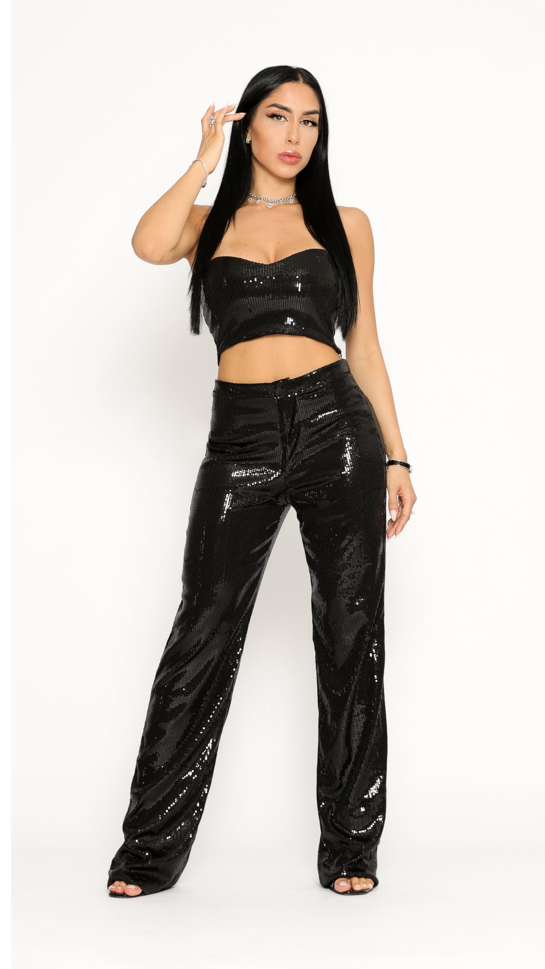 CROPPED NIGHT CLUB